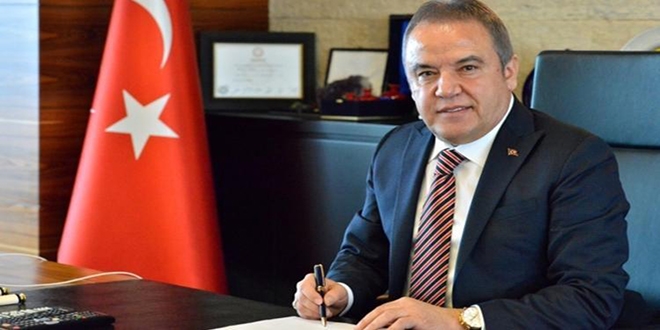 'Antalya'ya gelen turistten 'ayak bastı parası' alınsın'