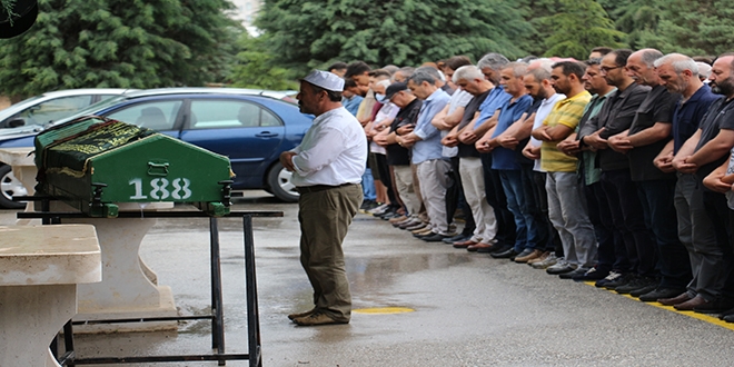 retmen ve kardei 'platonik ak' kurban olmu