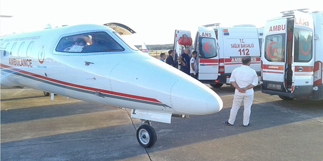 Ambulans uçak 2 çocuk için havalandı