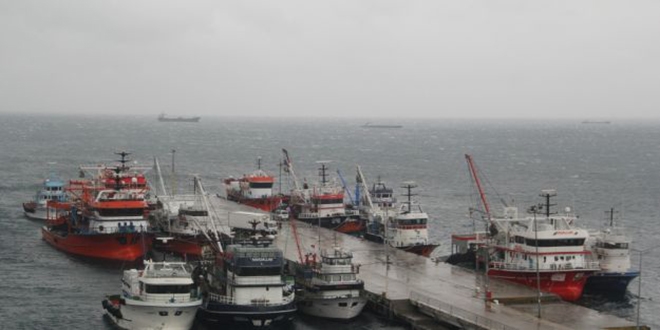 Sinop'da şiddetli rüzgar etkili oldu
