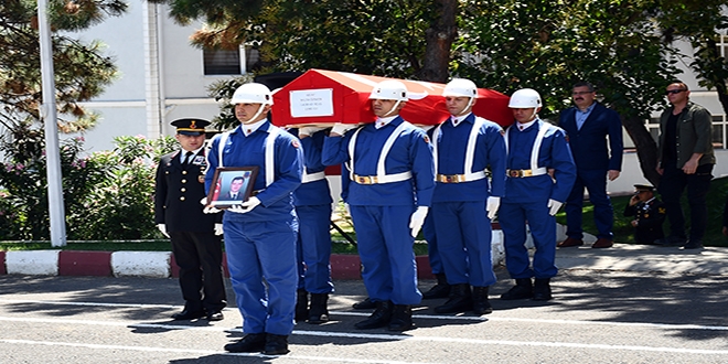 Kalp krizi geçiren astsubay hayatını kaybetti