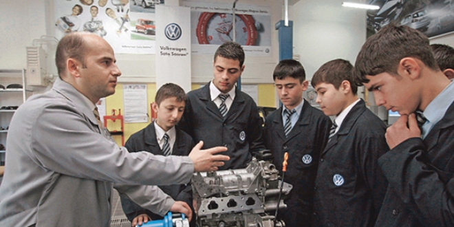 Meslek liseliler hayata erken atılıyor