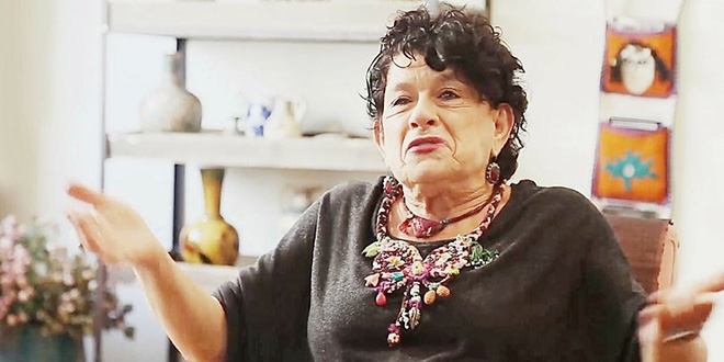 Cumhuriyet yazarına, 'başörtülüleri aşağılamaktan' hapis cezası