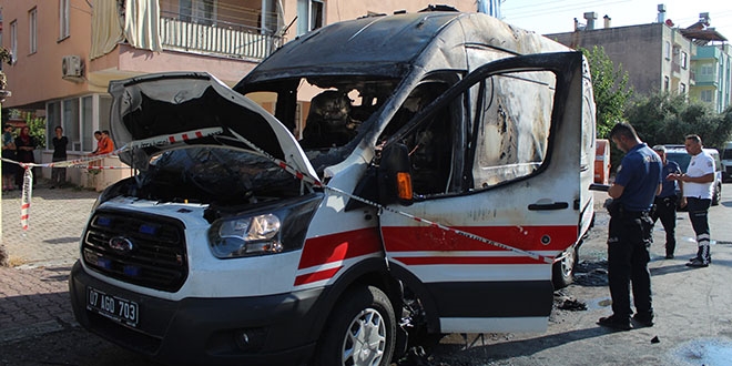 Antalya'da ambulansta yangın: 3 yaralı