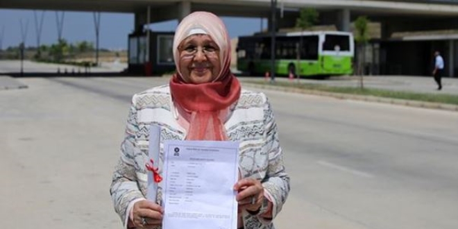 '56'sında üniversiteyi, 63'ünde yüksek lisansı bitirdi