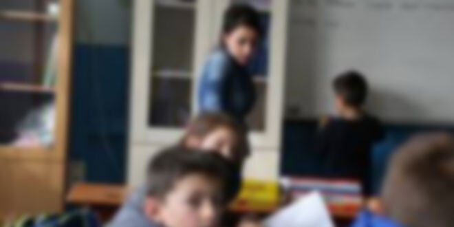 Öğretmenden öğrenciye 'sakız' şiddeti