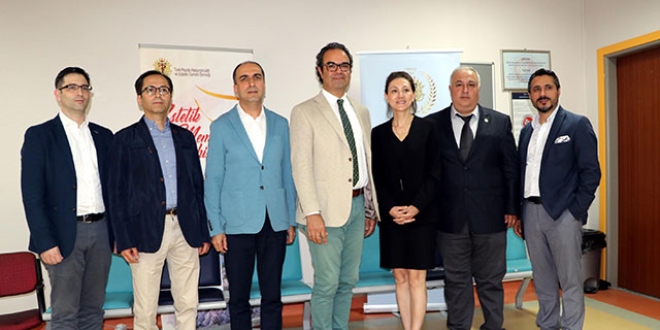 Türkiye'nin önemli plastik cerrahları Van'da buluştu