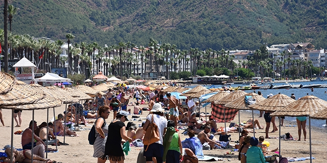 Muğla'da sahillerde yoğunluk