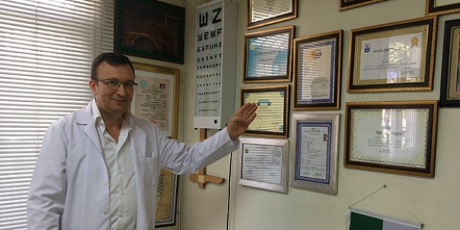 Doktor, 7'nci üniversitesini okumaya hazırlanıyor