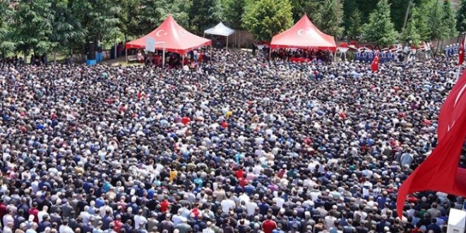 Şehitlerimizi son yolculuklarına uğurladık