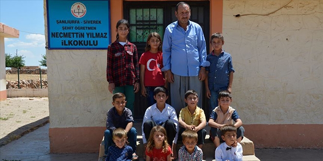 'Şehit Necmettin öğretmenimizi çok özlüyoruz'