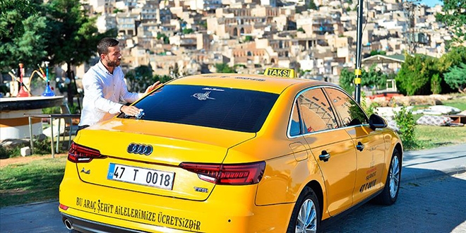 Şehit yakınlarını ücretsiz taşıyor