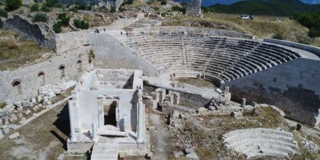 Restorasyondaki hata fırtınadan sonra ortaya çıktı