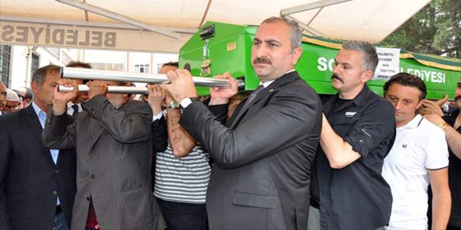 Hakim Yasin Tüysüz son yolculuğuna uğurlandı