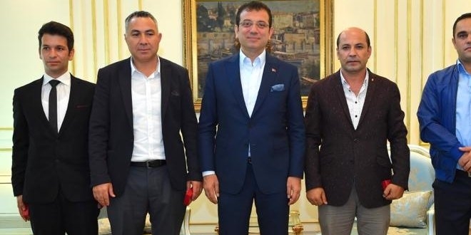 İmamoğlu'ndan 4 İBB personeline çeyrek altın