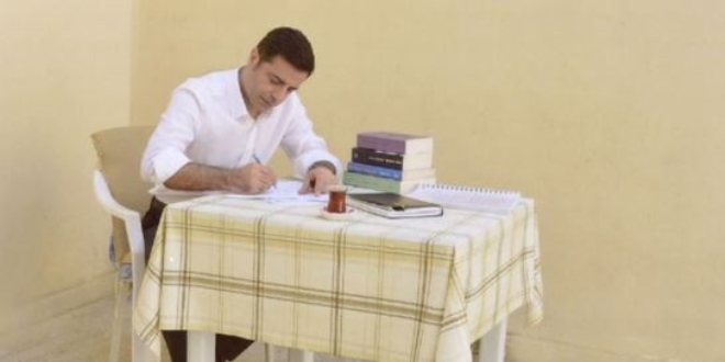 Selahattin Demirtaş'ın tutukluluğuna devam kararı
