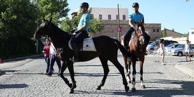 Elazığ'da atlı jandarma timi göreve başladı