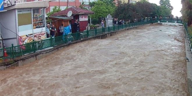 Düzce'de kayıp ihbarı yapılan 7 kişiyi arama çalışmalarına başlandı