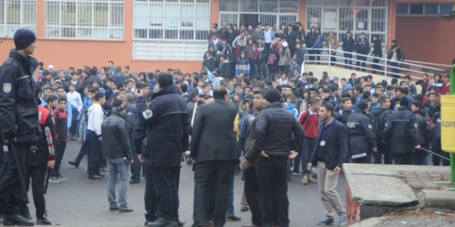 Dizilerdeki şiddet okullardaki akran şiddetini arttırıyor
