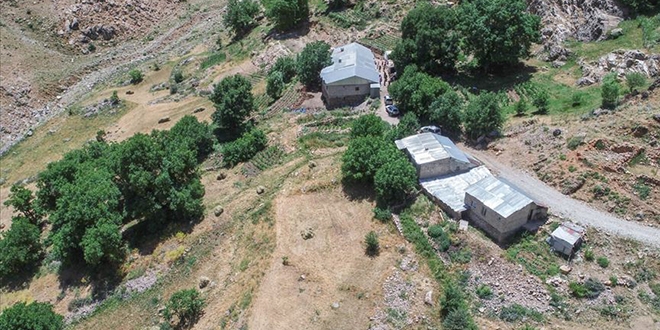 Terörden arındırılan mezralarında huzura kavuştular