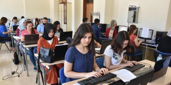 Kütahya'da, 'F Klavye' kursuna yoğun ilgi