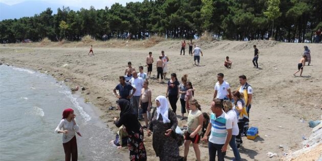 Yüzmek için göle giren 16 yaşındaki çocuk boğuldu