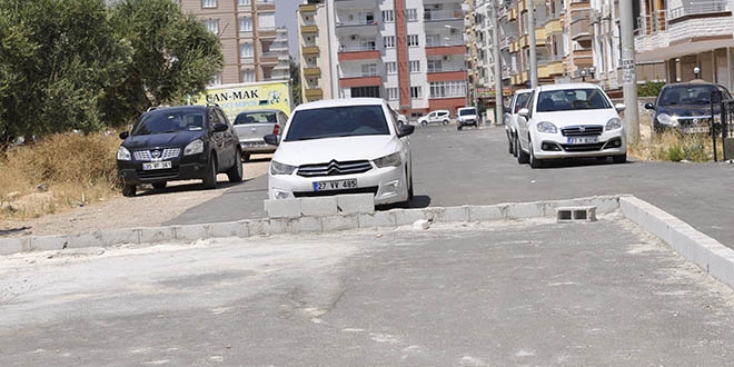 'Tapulu arazim' deyip yolu kapattı