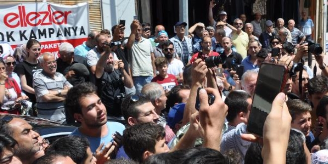 İmamoğlu'na Sandıklı'da yoğun ilgi