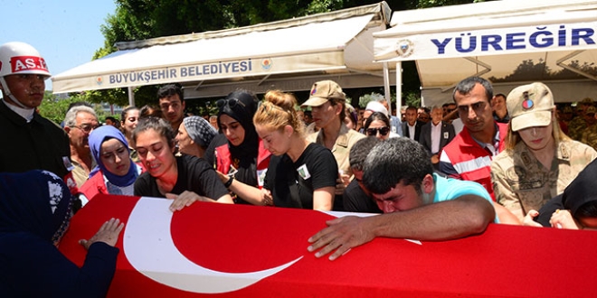 Şehit Sözleşmeli Er Yıldız son yolculuğuna uğurlandı