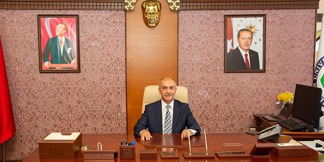 Vekaleten rektördü, asaleten atandı