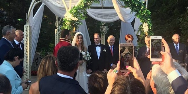 Kılıçdaroğlu CHP'li vekilin nikah şahidi oldu