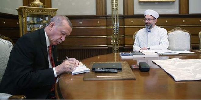 Cumhurbakan Erdoan'dan TDV'ye kurban ba