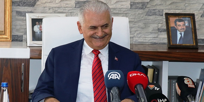 Binali Yıldırım'dan 'akrabaların işe yerleştirilmesi' açıklaması