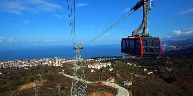 Karadeniz'in en uzun teleferiine ilgi artt