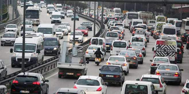 Trafiğe yılın ilk yarısında 313 bin 213 aracın kaydı yapıldı
