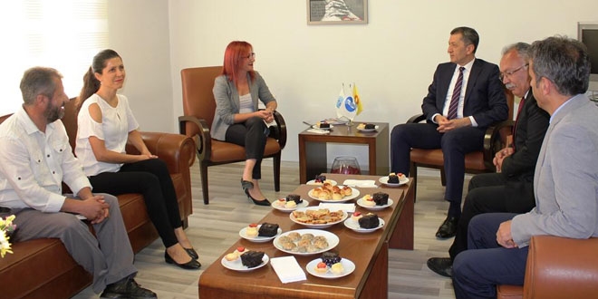 Ziya Selçuk, Eğitim-Sen'i ziyaret etti