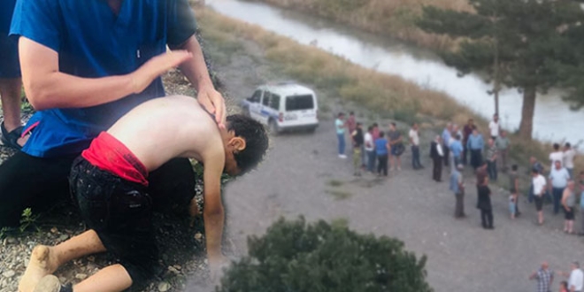 Sulama kanalına düşen Taner'i öğretmen kurtardı