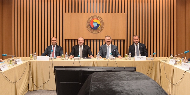 Rifat Hisarcıkoğlu: Yerli otomobilin prototibini inceledik
