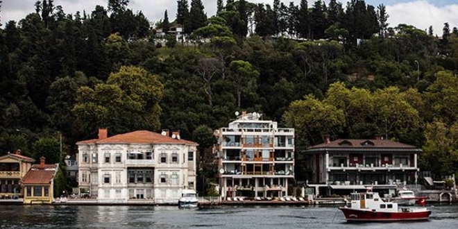 İstanbul Boğazı'nın incileri yeni sahiplerini bekliyor