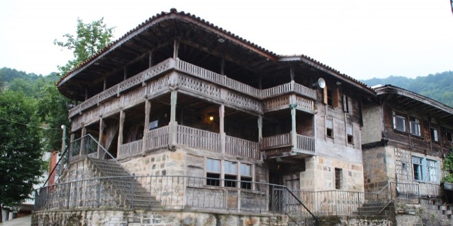 500 yıllık çivisiz cami, zamana meydan okuyor