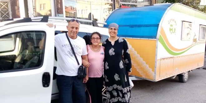 Emekli öğretmen karavanıyla Türkiye'yi geziyor