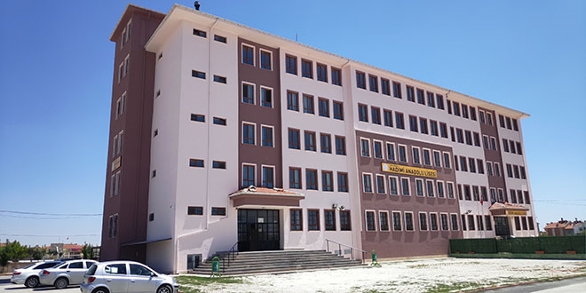 Okulların tadilatlarını belediye gerçekleştiriyor