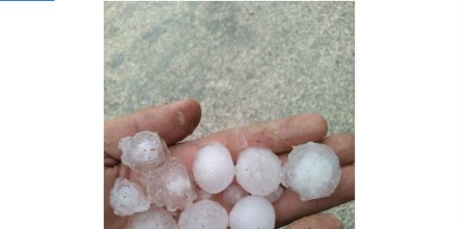 Antalya'da ceviz büyüklüğünde dolu yağdı