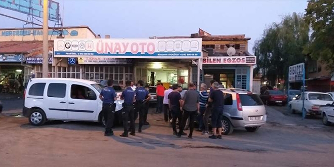 Sattığı arabasını 'parasını alamayınca' kaçırdı