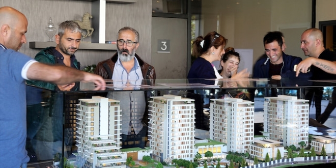 Kampanya yarışı başladı: Faizleri yüzde 0,69'a indirdi