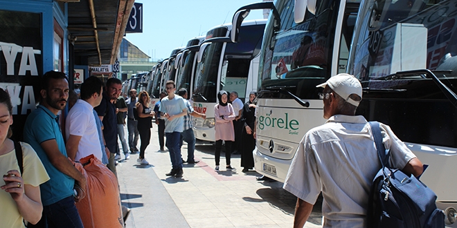 Kurban Bayramı öncesi, ek otobüs biletleri de tükendi