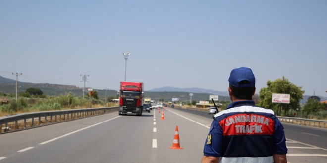 Manisa'da trafikte bayram yoğunluğu