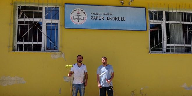 Müdür ve yardımcıları görev yaptıkları okulu boyadı