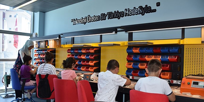 Hakkari'de geleceğin mucitleri yetişiyor