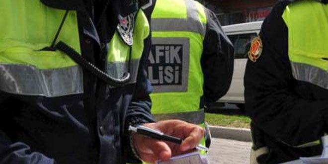 Drift yapan sürücü kovalamaca sonucu yakalandı